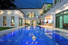 Golden Lily 4 Bedroom Private Pool Villa